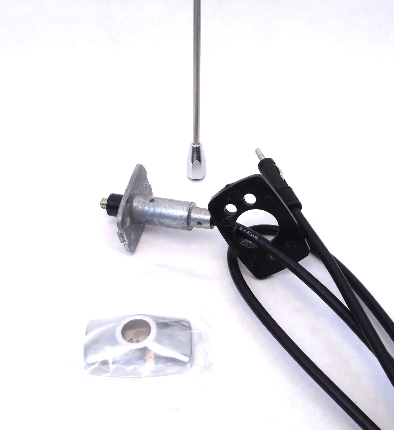 HARADA - 1985-UP FORD ESCORT, LYNX  31" AM/FM REPLACEMENT ANTENNA WITH 55" COAX CABLE & MOTOROLA CONNECTOR