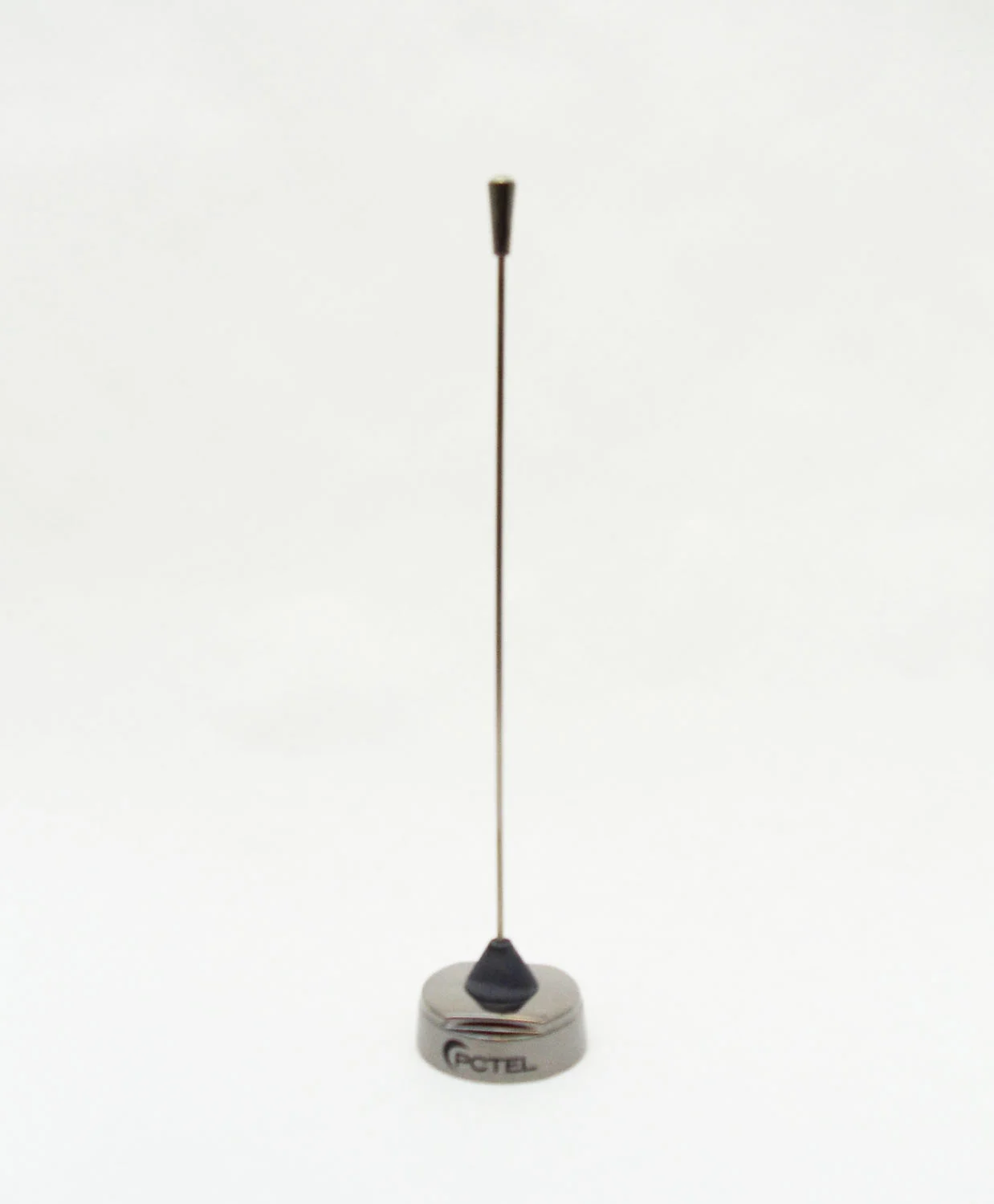 MAXRAD - 430-470 MHZ 150 WATT 1/4 WAVE UNITY GAIN ANTENNA WITH 3/4" BASE IN TITANIUM GREY