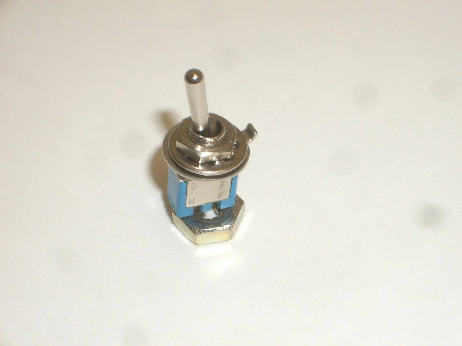TWINPOINT - MM1S MINI TOGGLE SWITCH SPST ON-OFF 2 PIN