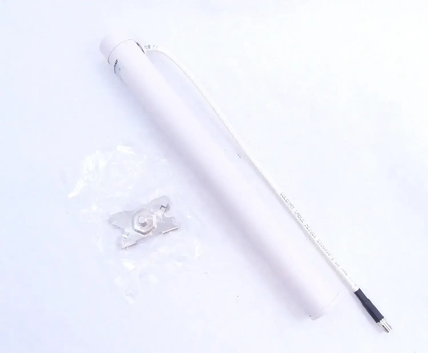 MAXRAD - 2.4 GHZ CEILING MOUNT 5.5 DB RPMSMA